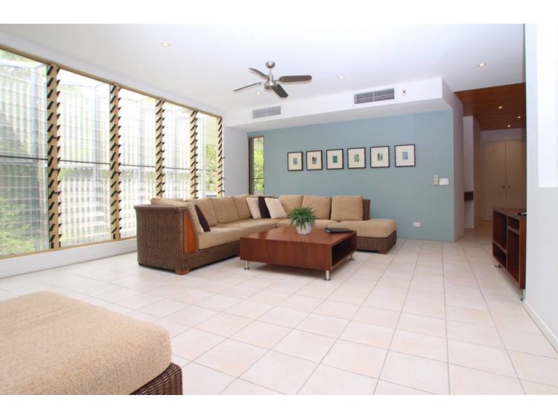 20/6 Cedar Road, Palm Cove QLD 4879