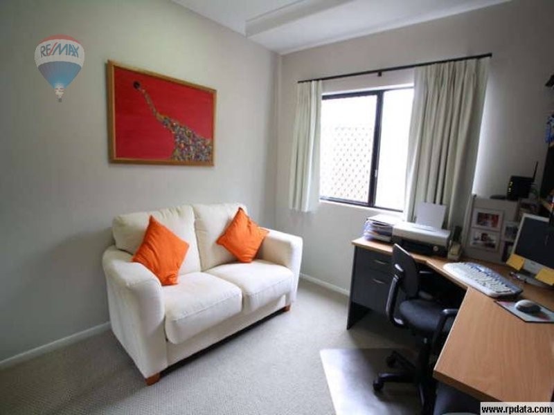 52 Dungarvan Close, Brinsmead QLD 4870