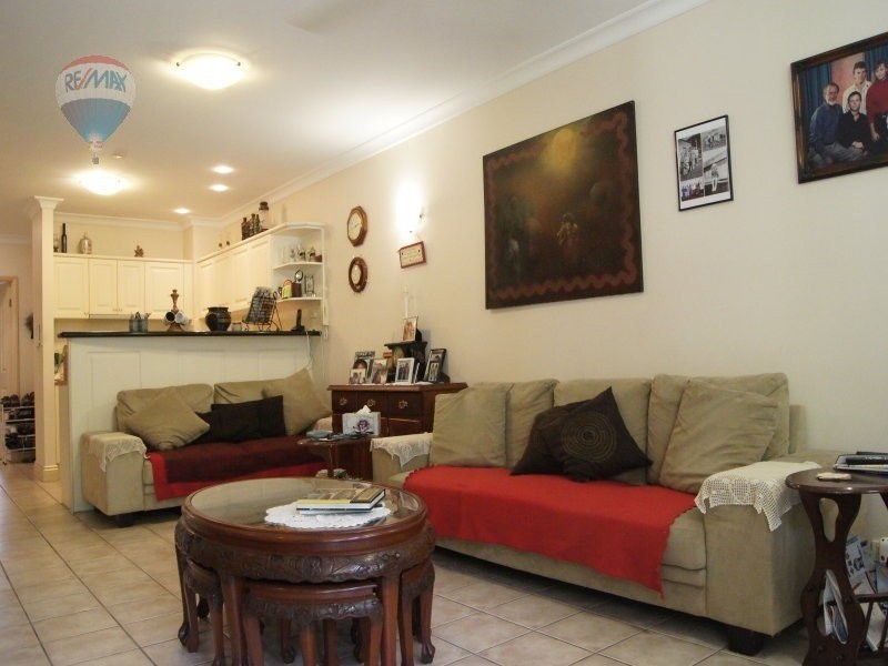 100/72 Kowinka Street, White Rock QLD 4868