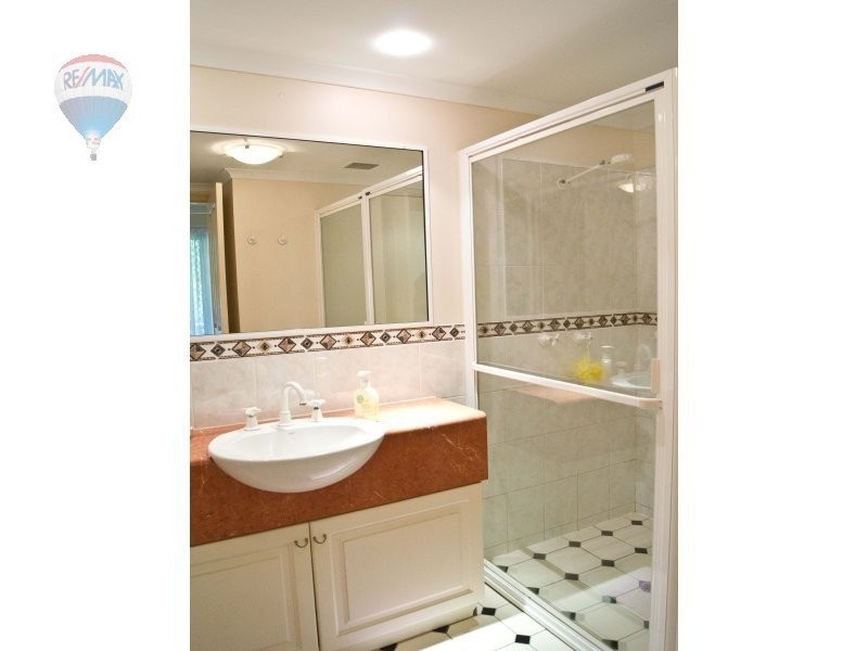 100/72 Kowinka Street, White Rock QLD 4868