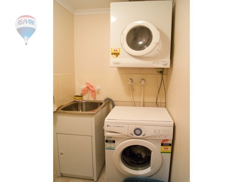 100/72 Kowinka Street, White Rock QLD 4868