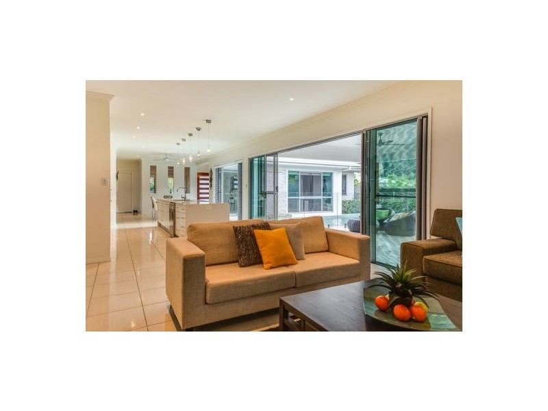 6 Bushlark Place, Smithfield QLD 4878
