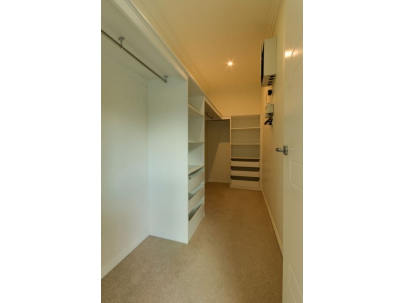 6 Bushlark Place, Smithfield QLD 4878