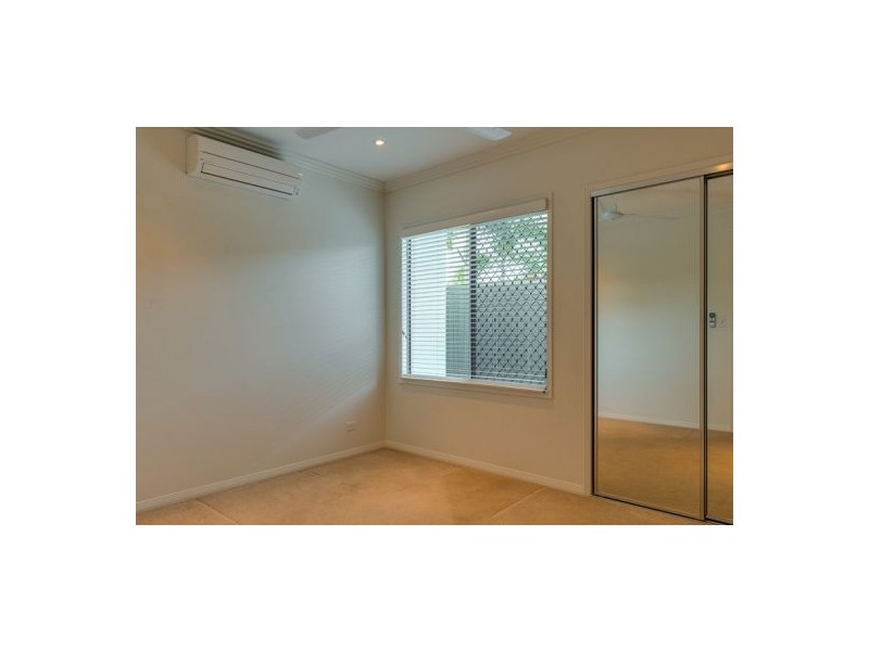 6 Bushlark Place, Smithfield QLD 4878