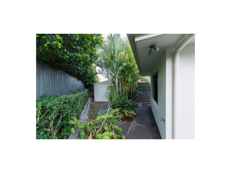 6 Bushlark Place, Smithfield QLD 4878
