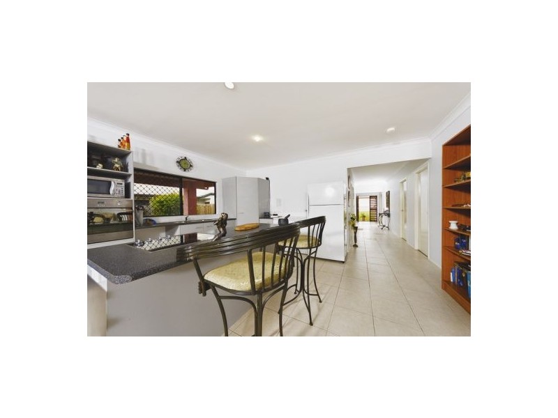 12 Milko Close, Brinsmead QLD 4870
