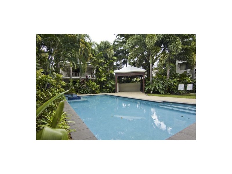 9/349 Lake Street, Cairns North QLD 4870