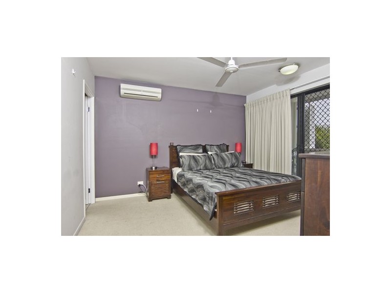 9/349 Lake Street, Cairns North QLD 4870