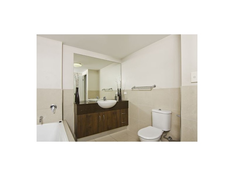 9/349 Lake Street, Cairns North QLD 4870