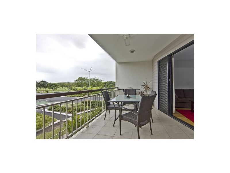 9/349 Lake Street, Cairns North QLD 4870