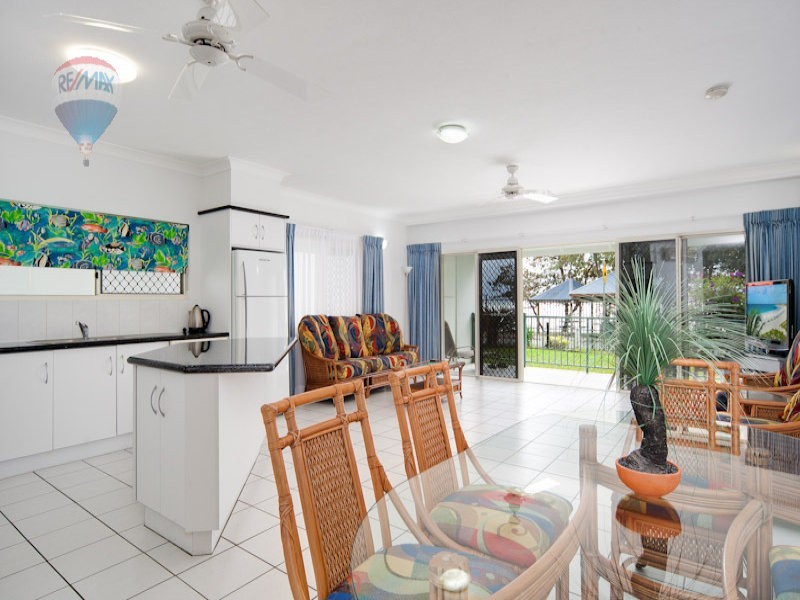 204/89-91 Vasey Esplanade, Trinity Beach QLD 4879