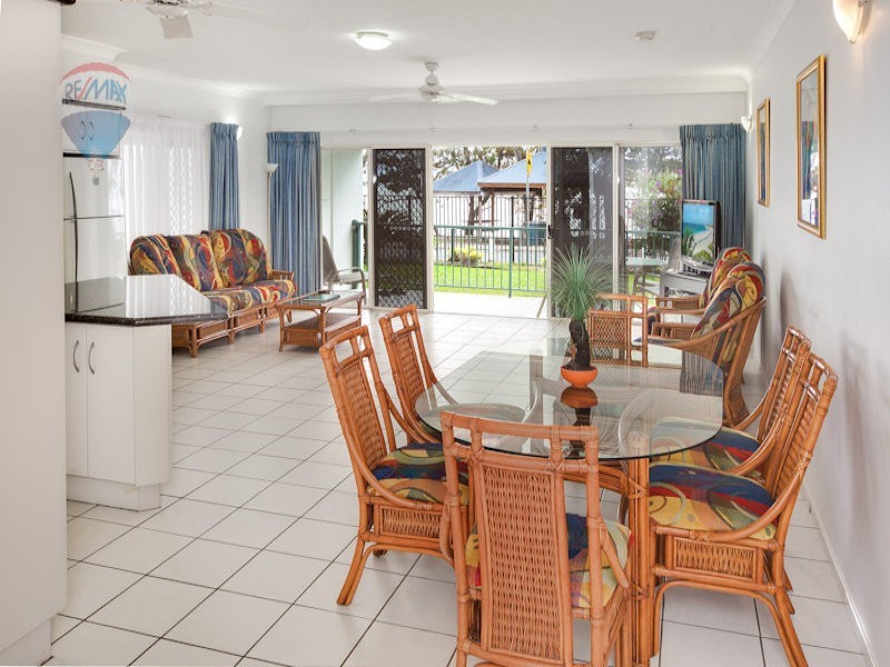 204/89-91 Vasey Esplanade, Trinity Beach QLD 4879