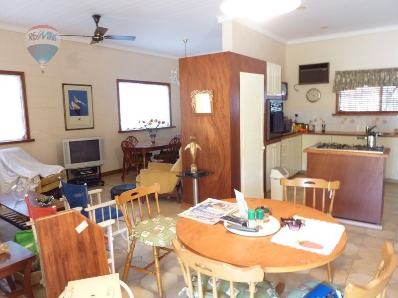 16 Giangurra Esplanade, East Trinity QLD 4871