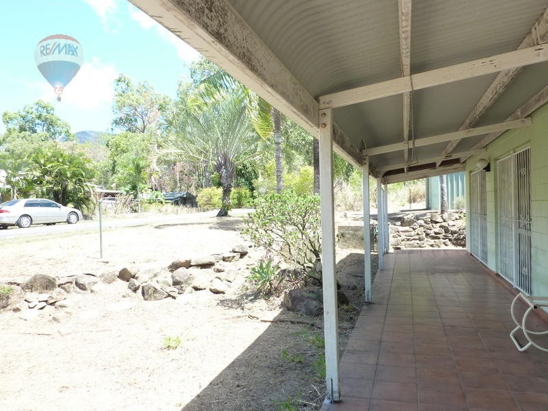 16 Giangurra Esplanade, East Trinity QLD 4871