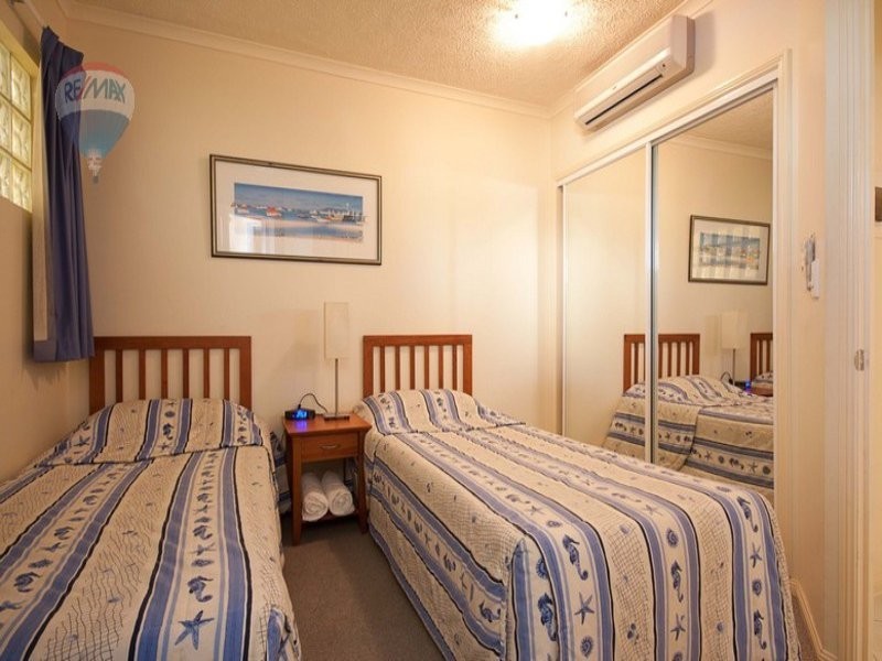 9/275 Esplanade, Cairns North QLD 4870