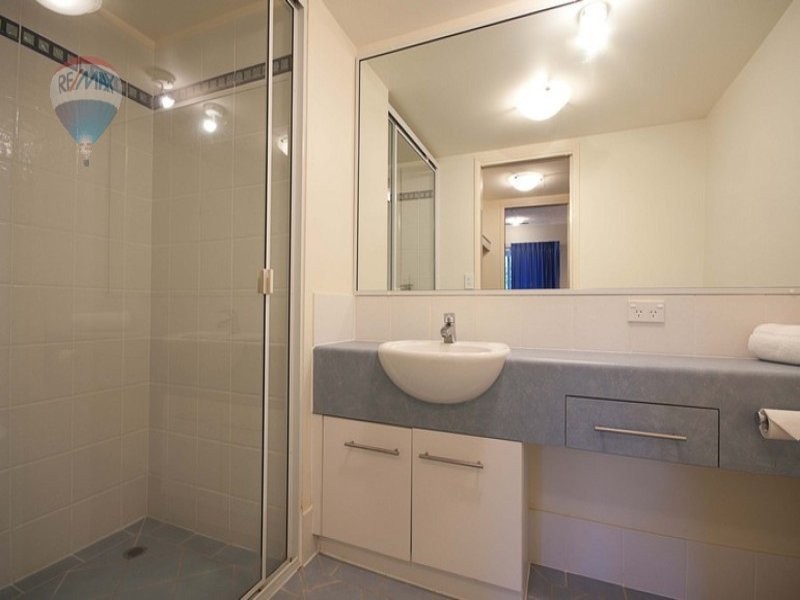 9/275 Esplanade, Cairns North QLD 4870