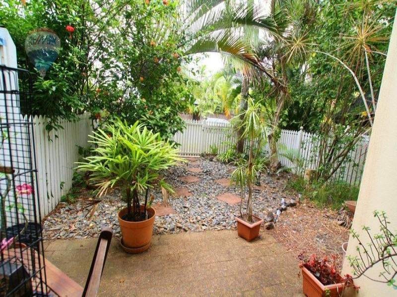 9/10 Grantala Street, Manoora QLD 4870