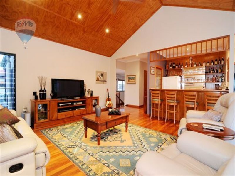 5 Hilltop Close, Bayview Heights QLD 4868