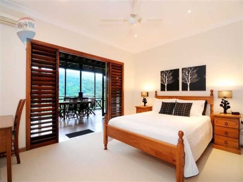 5 Hilltop Close, Bayview Heights QLD 4868