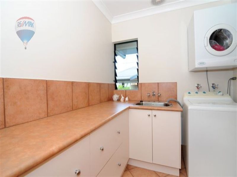 5 Hilltop Close, Bayview Heights QLD 4868