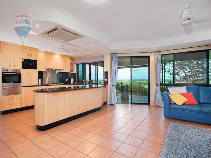 20 Alstonia Close, Redlynch QLD 4870