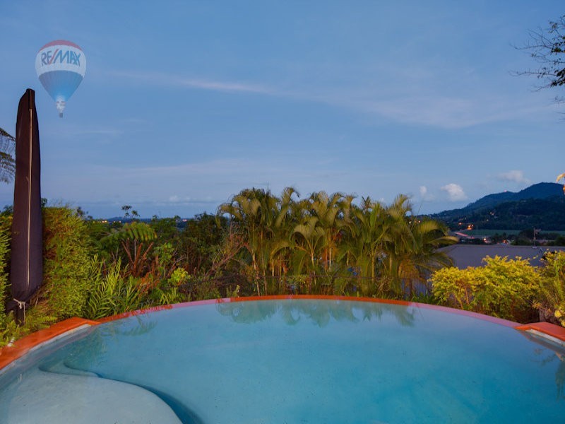 20 Alstonia Close, Redlynch QLD 4870