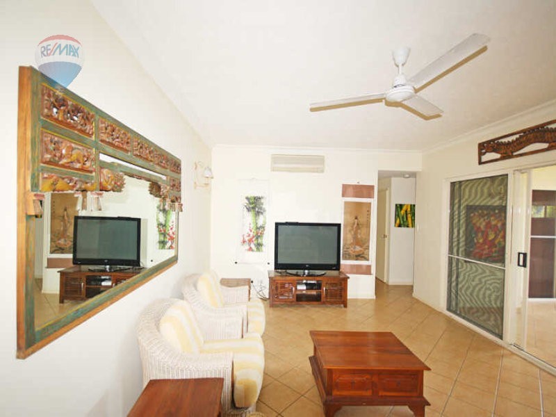 406/2 Greenslopes Street, Cairns North QLD 4870