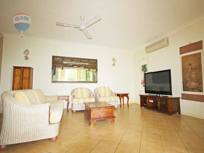 406/2 Greenslopes Street, Cairns North QLD 4870