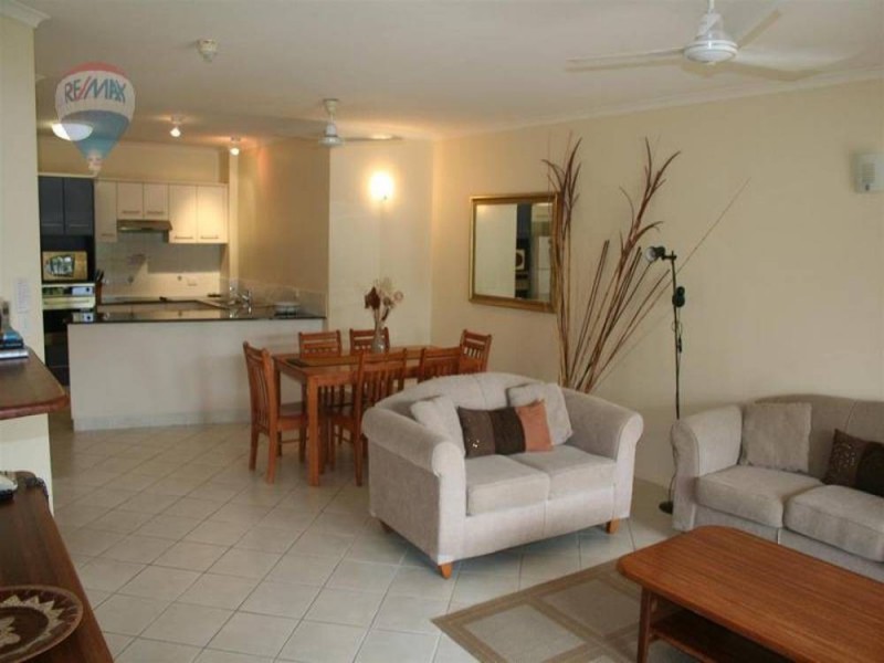 24/275 Esplanade, Cairns North QLD 4870