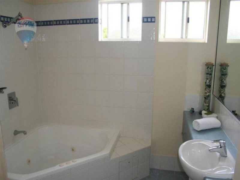 24/275 Esplanade, Cairns North QLD 4870