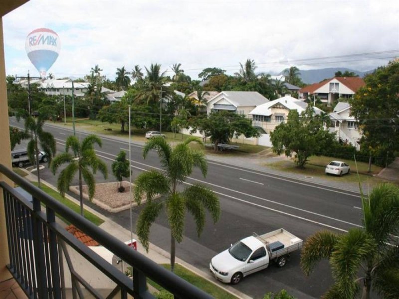 24/275 Esplanade, Cairns North QLD 4870