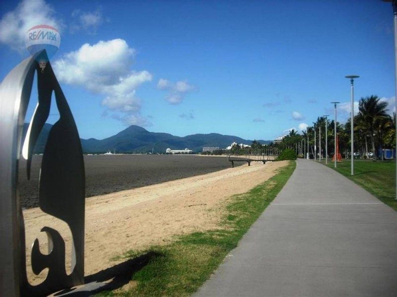 24/275 Esplanade, Cairns North QLD 4870