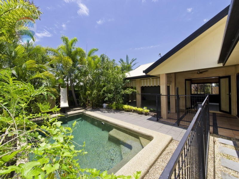 11 Warana Close, Kewarra Beach QLD 4879