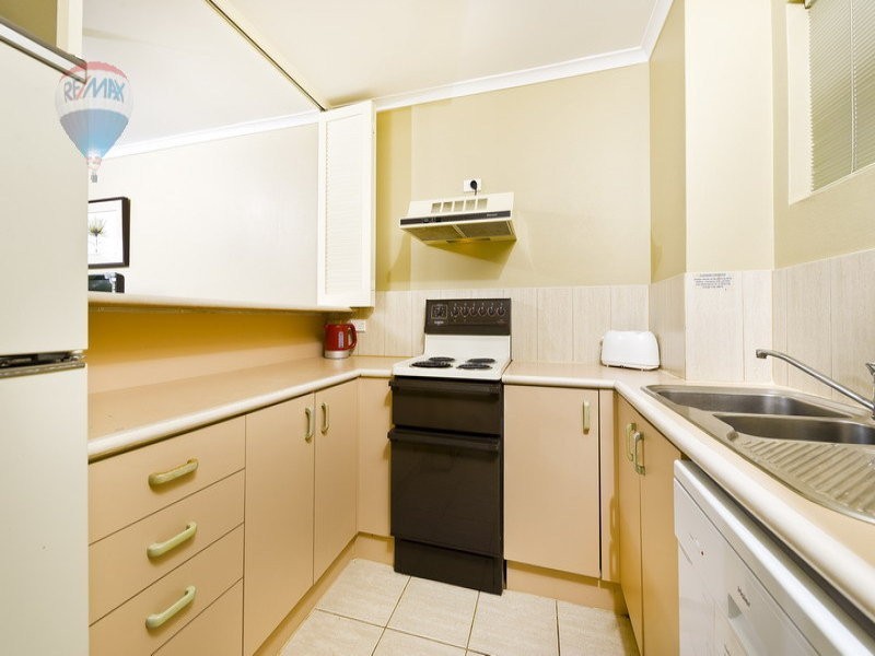 334/241 Coral Coast Drive, Palm Cove QLD 4879