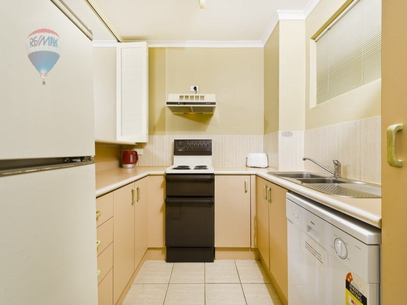 334/241 Coral Coast Drive, Palm Cove QLD 4879