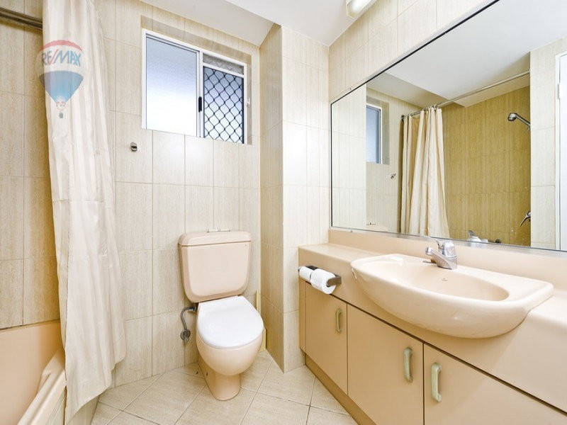 334/241 Coral Coast Drive, Palm Cove QLD 4879