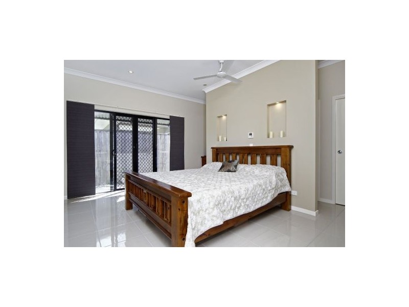 85 Roberts Drive, Trinity Beach QLD 4879