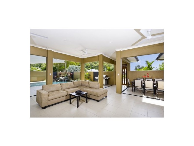 85 Roberts Drive, Trinity Beach QLD 4879