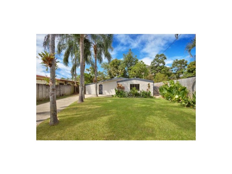 3 Frances Street, Mooroobool QLD 4870