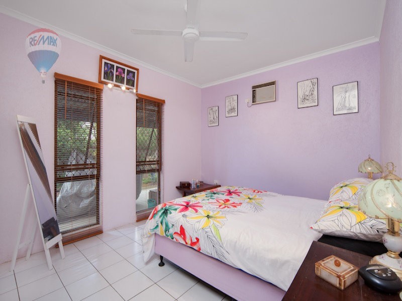 61 Oleander Street, Holloways Beach QLD 4878