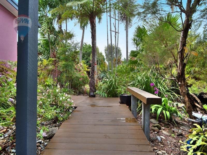 61 Oleander Street, Holloways Beach QLD 4878