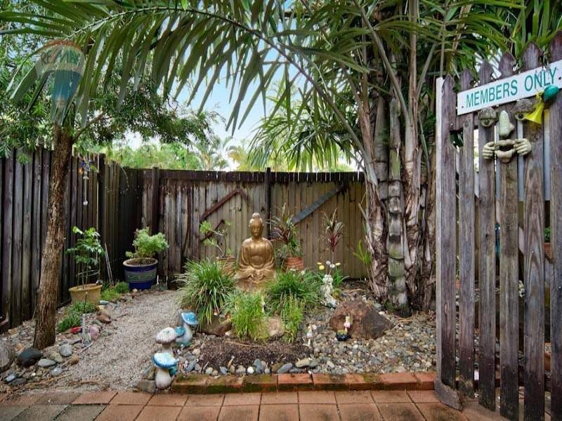 61 Oleander Street, Holloways Beach QLD 4878