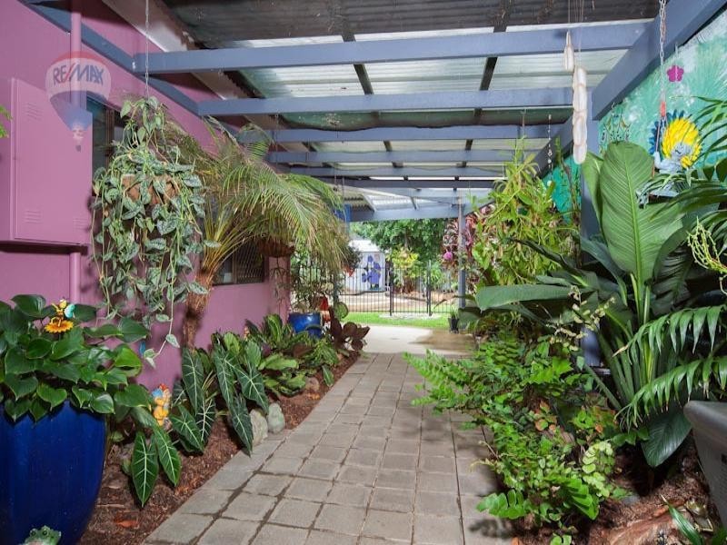 61 Oleander Street, Holloways Beach QLD 4878