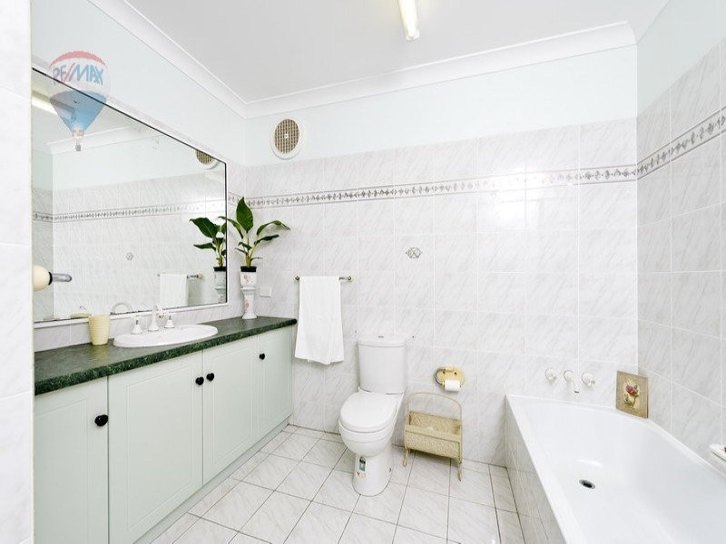 22 Summer Hill Drive, Mooroobool QLD 4870