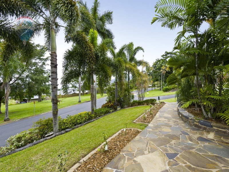 22 Summer Hill Drive, Mooroobool QLD 4870