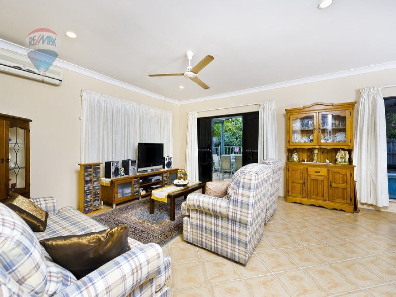 5 Howie Close, Kewarra Beach QLD 4879