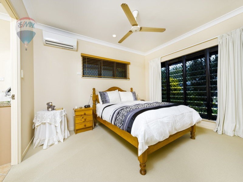 5 Howie Close, Kewarra Beach QLD 4879