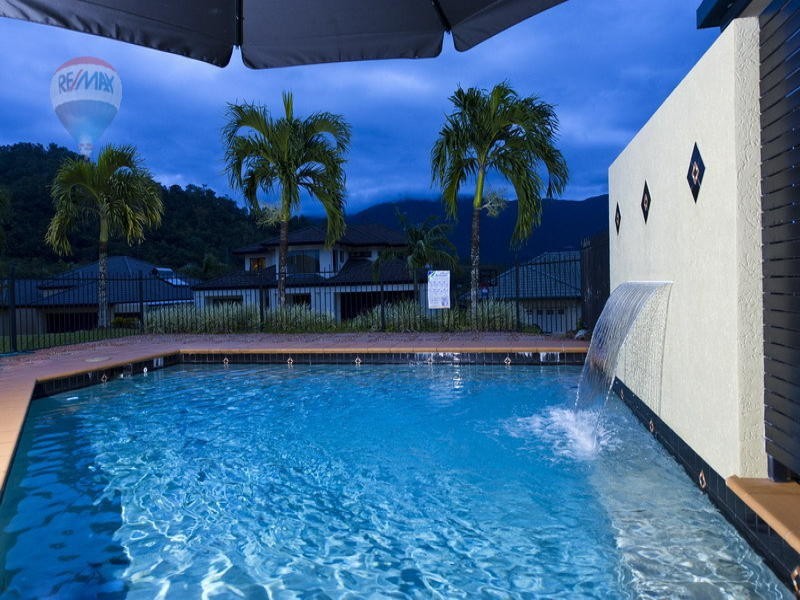 1 Vauclause Close, Brinsmead QLD 4870