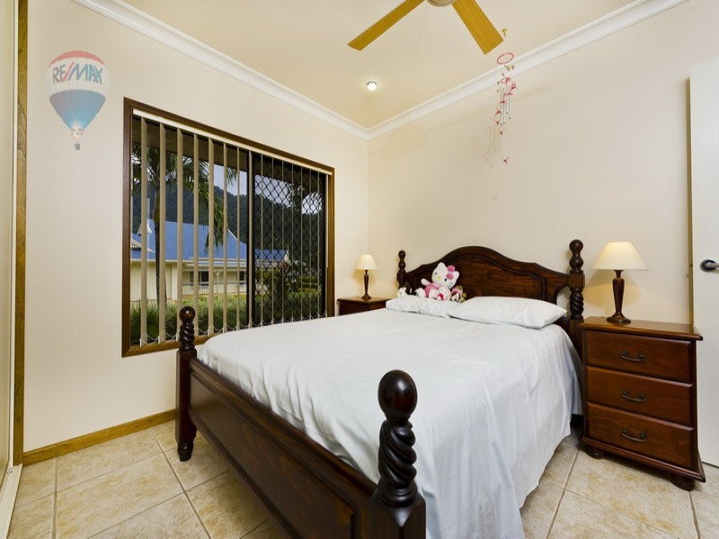1 Vauclause Close, Brinsmead QLD 4870