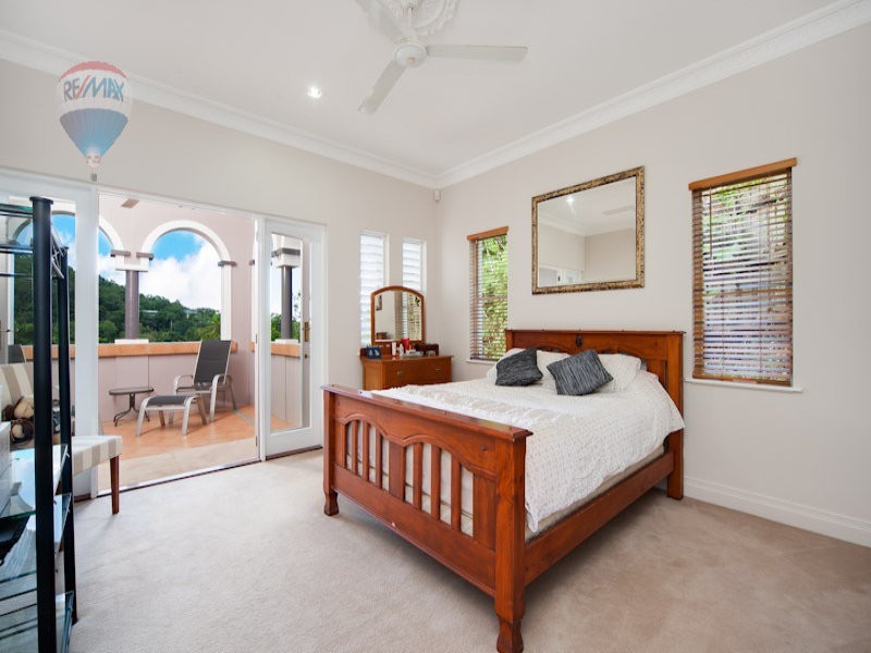 271 Toogood Road, Bayview Heights QLD 4868